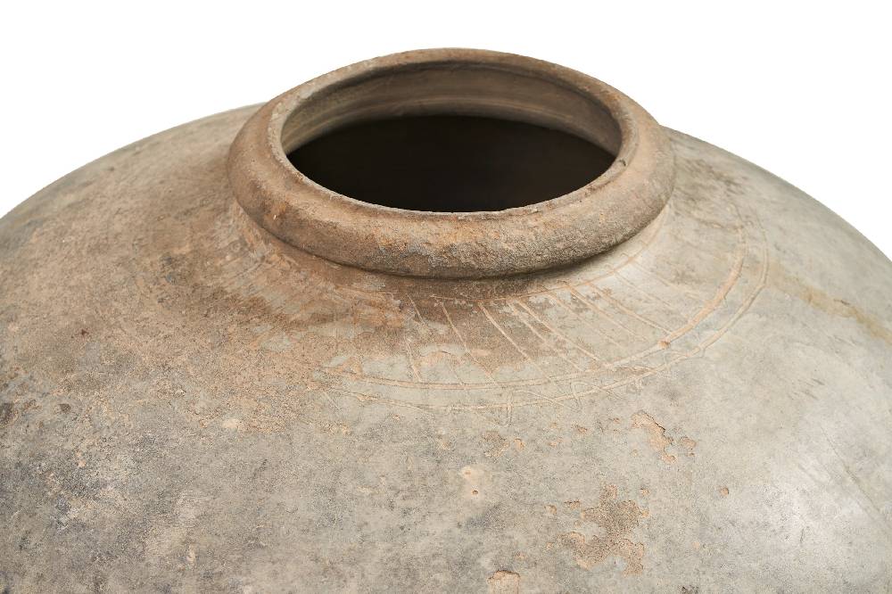 Novità Home Orcio metallo con base - originale Vendita Economica