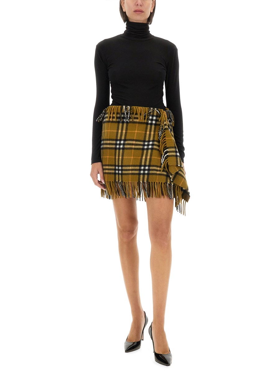 BURBERRY GONNA STILE SCIARPA IN LANA E CASHMERE CHECK 2025