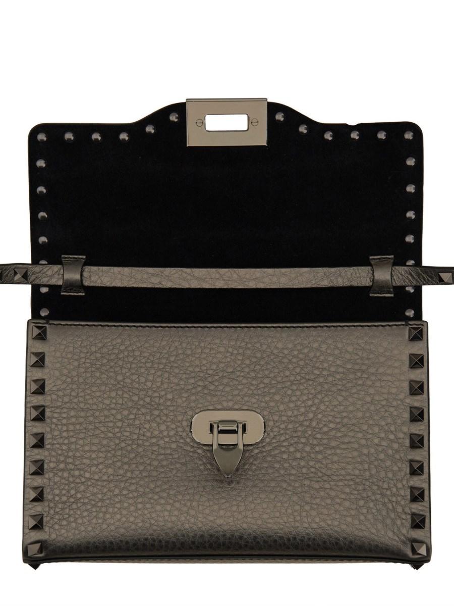 VALENTINO GARAVANI BORSA A TRACOLLA ROCKSTUD SMALL IN PELLE LAMINATA Smaltimento dello stoccaggio